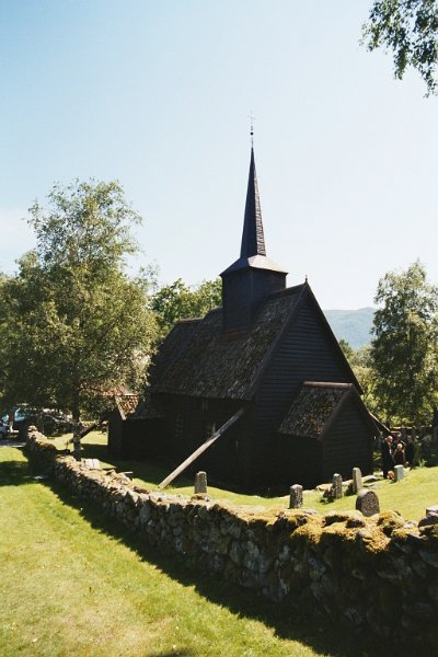 2003061311 rodven KIRKE